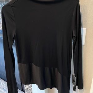 Black Long-sleeved angled long shirt